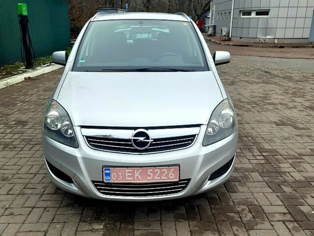 Опель Зафира 2010 в Киеве на Automoto.ua Серый Опель Зафира, объемом двигателя 16 л и пробегом 179 тыс. км за 6200 $, фото 7 на Automoto.ua