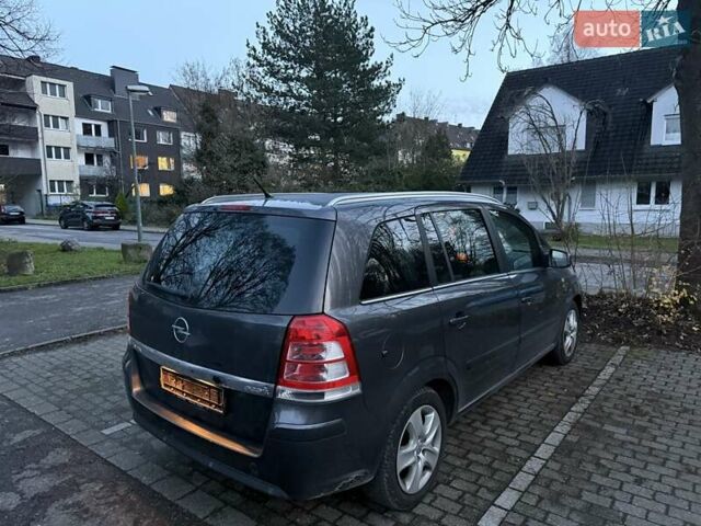 Сірий Опель Зафіра, об'ємом двигуна 0 л та пробігом 183 тис. км за 7650 $, фото 1 на Automoto.ua