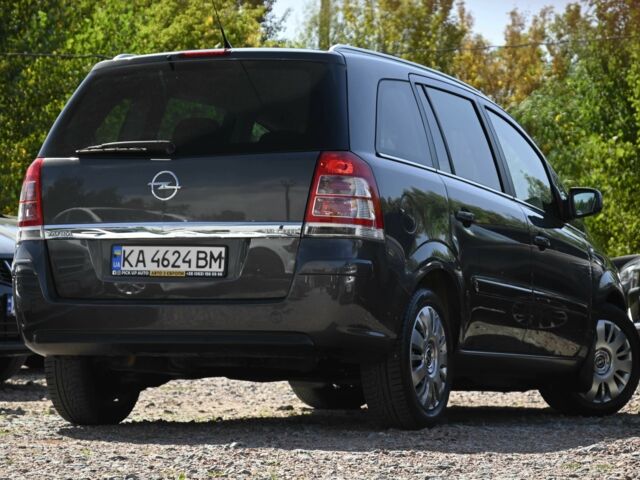 Сірий Опель Зафіра, об'ємом двигуна 1.9 л та пробігом 272 тис. км за 6800 $, фото 7 на Automoto.ua