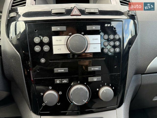 Опель Зафира 2010 в Стрые на Automoto.ua Серый Опель Зафира, объемом двигателя 1.8 л и пробегом 197 тыс. км за 6999 $, фото 52 на Automoto.ua