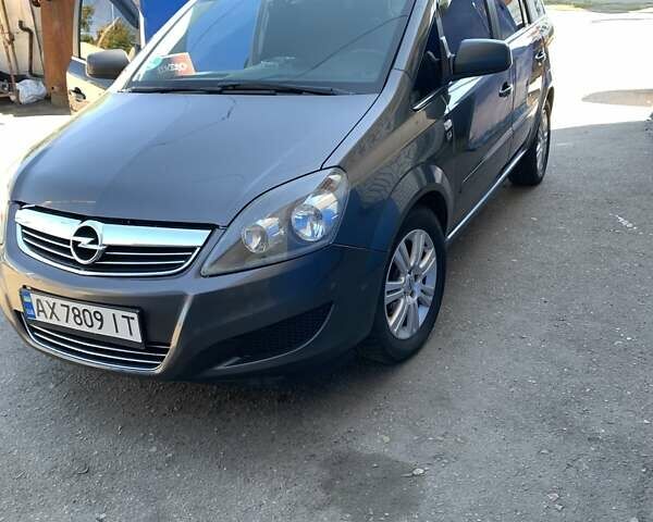 Серый Опель Зафира, объемом двигателя 1.8 л и пробегом 325 тыс. км за 7000 $, фото 6 на Automoto.ua
