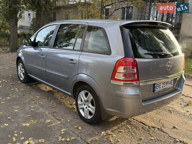 Серый Опель Зафира, объемом двигателя 1.8 л и пробегом 285 тыс. км за 6500 $, фото 6 на Automoto.ua