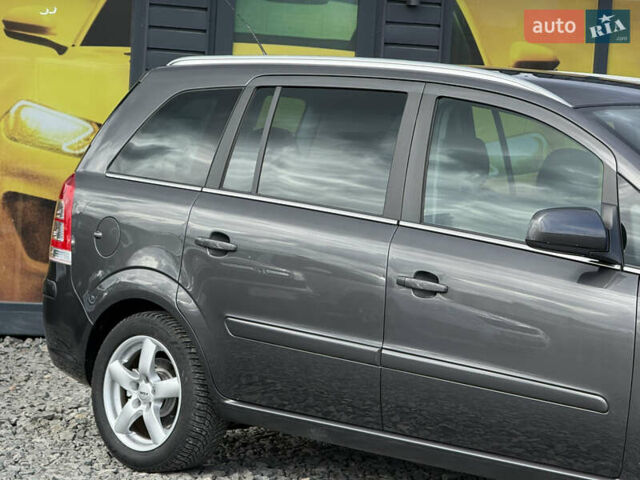 Опель Зафира 2010 в Стрые на Automoto.ua Серый Опель Зафира, объемом двигателя 1.8 л и пробегом 197 тыс. км за 6999 $, фото 12 на Automoto.ua