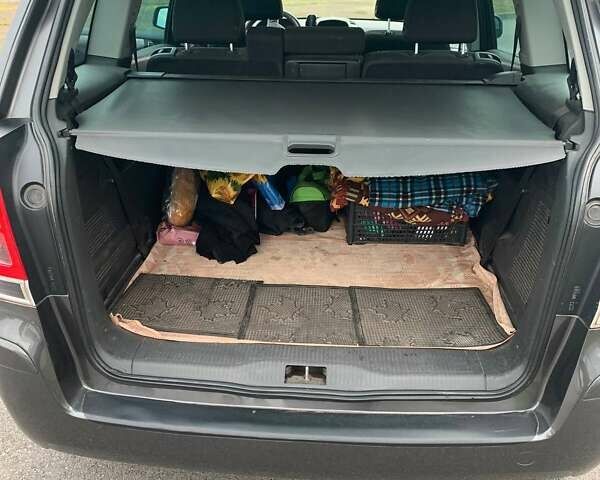 Сірий Опель Зафіра, об'ємом двигуна 1.8 л та пробігом 180 тис. км за 7000 $, фото 19 на Automoto.ua