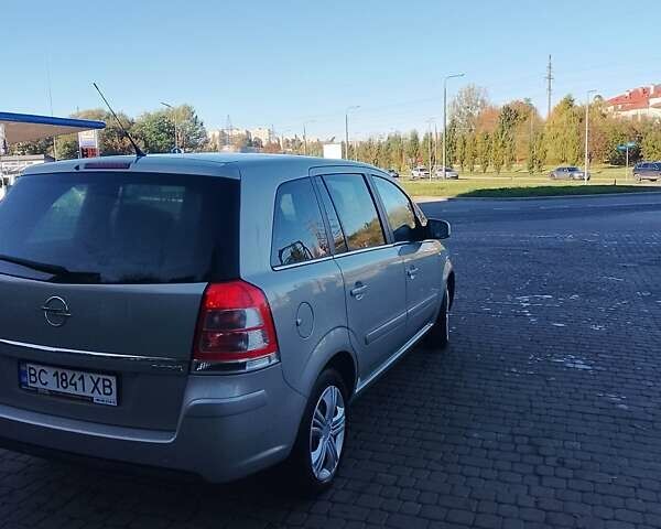 Опель Зафира 2010 в Львове на Automoto.ua Серый Опель Зафира, объемом двигателя 1.6 л и пробегом 144 тыс. км за 6900 $, фото 1 на Automoto.ua