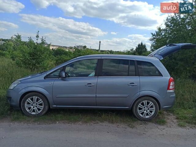 Серый Опель Зафира, объемом двигателя 1.7 л и пробегом 284 тыс. км за 6998 $, фото 28 на Automoto.ua