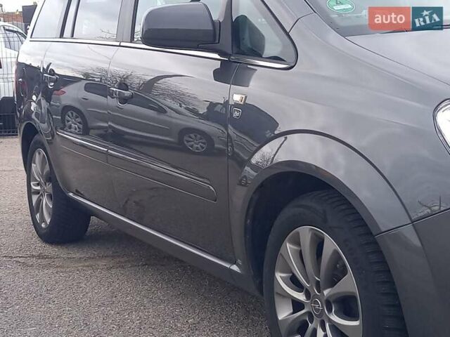 Сірий Опель Зафіра, об'ємом двигуна 1.6 л та пробігом 223 тис. км за 6900 $, фото 1 на Automoto.ua