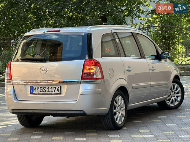 Сірий Опель Зафіра, об'ємом двигуна 1.6 л та пробігом 156 тис. км за 6899 $, фото 55 на Automoto.ua