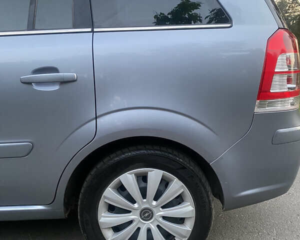 Сірий Опель Зафіра, об'ємом двигуна 1.7 л та пробігом 180 тис. км за 7300 $, фото 12 на Automoto.ua