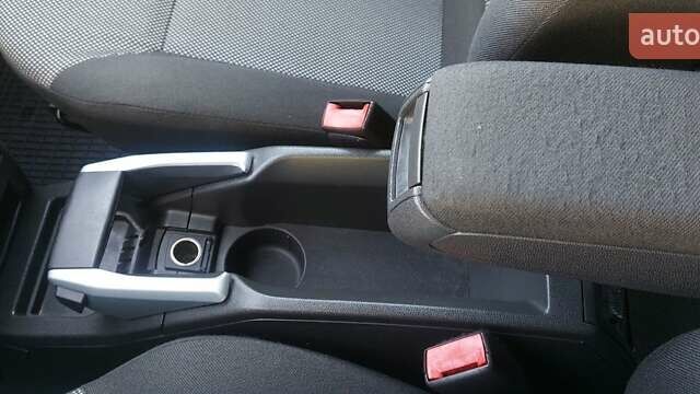 Серый Опель Зафира, объемом двигателя 1.6 л и пробегом 189 тыс. км за 6650 $, фото 23 на Automoto.ua