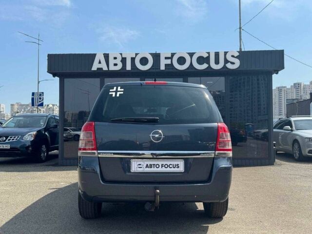 Серый Опель Зафира, объемом двигателя 1.7 л и пробегом 320 тыс. км за 6990 $, фото 5 на Automoto.ua
