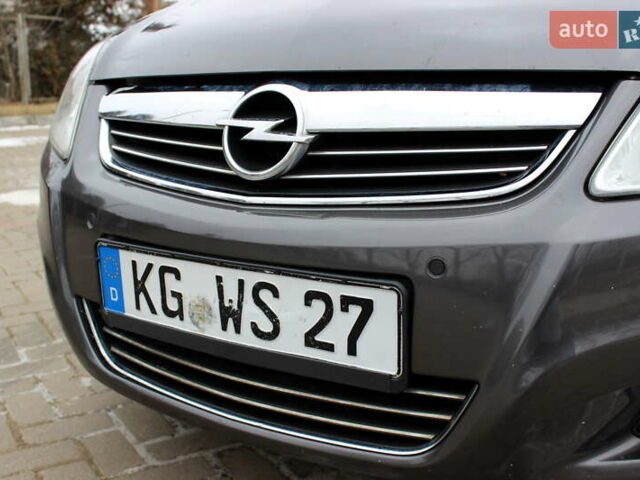 Серый Опель Зафира, объемом двигателя 1.8 л и пробегом 220 тыс. км за 7499 $, фото 23 на Automoto.ua