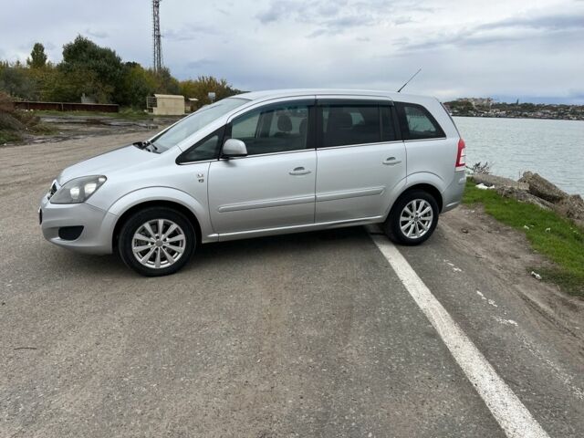 Серый Опель Зафира, объемом двигателя 1.7 л и пробегом 266 тыс. км за 6600 $, фото 6 на Automoto.ua