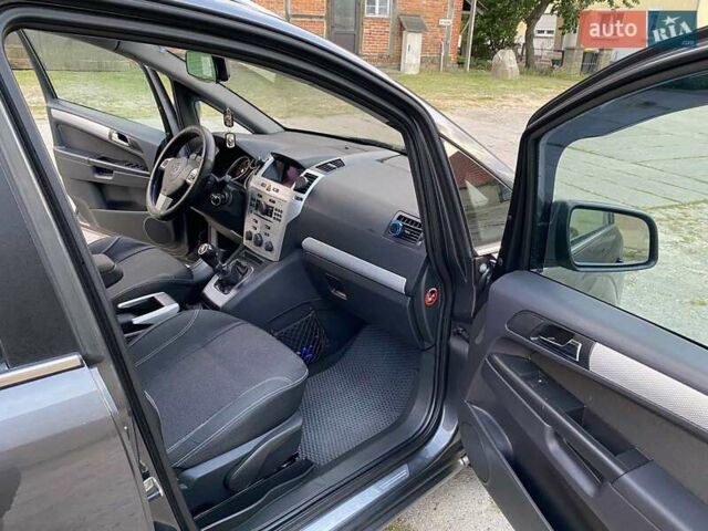 Опель Зафира 2010 в Виннице на Automoto.ua Серый Опель Зафира, объемом двигателя 1.7 л и пробегом 187 тыс. км за 7800 $, фото 7 на Automoto.ua