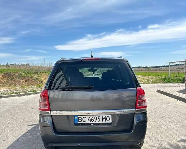 Серый Опель Зафира, объемом двигателя 1.69 л и пробегом 331 тыс. км за 6000 $, фото 5 на Automoto.ua