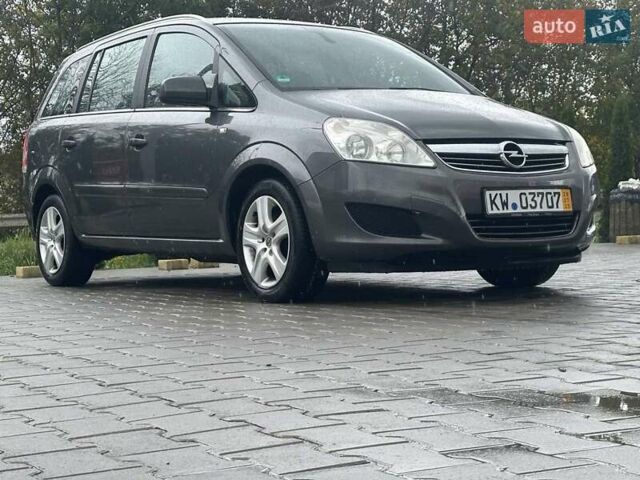 Сірий Опель Зафіра, об'ємом двигуна 1.6 л та пробігом 231 тис. км за 5999 $, фото 10 на Automoto.ua