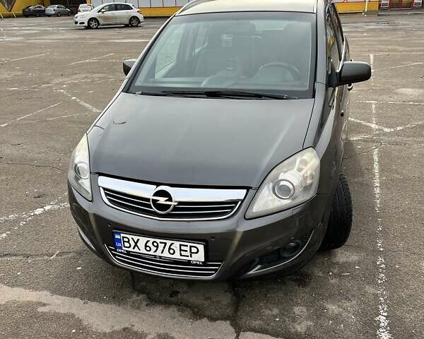 Серый Опель Зафира, объемом двигателя 1.69 л и пробегом 210 тыс. км за 6900 $, фото 8 на Automoto.ua