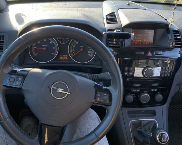 Серый Опель Зафира, объемом двигателя 1.7 л и пробегом 265 тыс. км за 6950 $, фото 10 на Automoto.ua