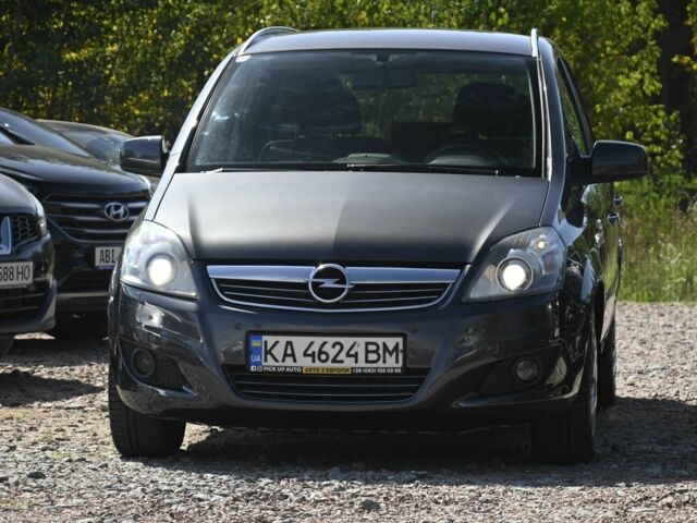Сірий Опель Зафіра, об'ємом двигуна 1.9 л та пробігом 272 тис. км за 6800 $, фото 2 на Automoto.ua