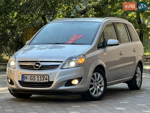 Сірий Опель Зафіра, об'ємом двигуна 1.6 л та пробігом 156 тис. км за 6899 $, фото 8 на Automoto.ua