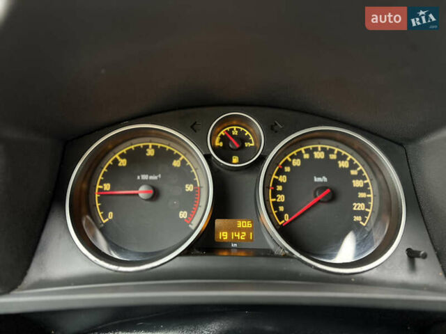 Серый Опель Зафира, объемом двигателя 1.7 л и пробегом 191 тыс. км за 7900 $, фото 45 на Automoto.ua