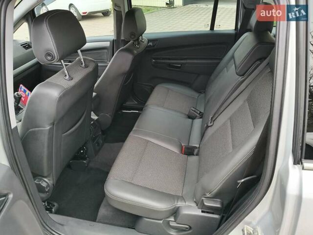 Серый Опель Зафира, объемом двигателя 1.8 л и пробегом 217 тыс. км за 6700 $, фото 11 на Automoto.ua