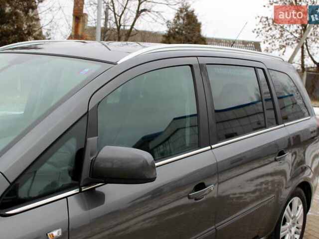 Серый Опель Зафира, объемом двигателя 1.8 л и пробегом 220 тыс. км за 7499 $, фото 38 на Automoto.ua