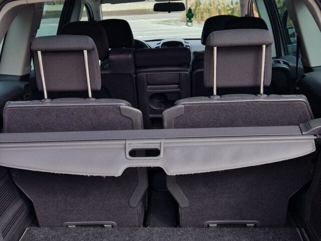 Серый Опель Зафира, объемом двигателя 1.6 л и пробегом 317 тыс. км за 5500 $, фото 10 на Automoto.ua