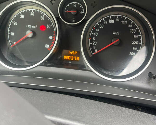 Сірий Опель Зафіра, об'ємом двигуна 1.6 л та пробігом 190 тис. км за 6800 $, фото 25 на Automoto.ua