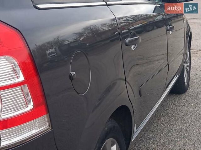 Сірий Опель Зафіра, об'ємом двигуна 1.6 л та пробігом 223 тис. км за 6900 $, фото 4 на Automoto.ua