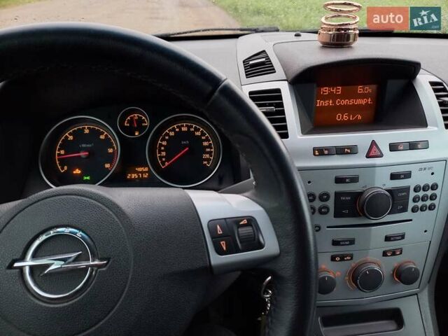 Сірий Опель Зафіра, об'ємом двигуна 1.7 л та пробігом 238 тис. км за 7300 $, фото 6 на Automoto.ua