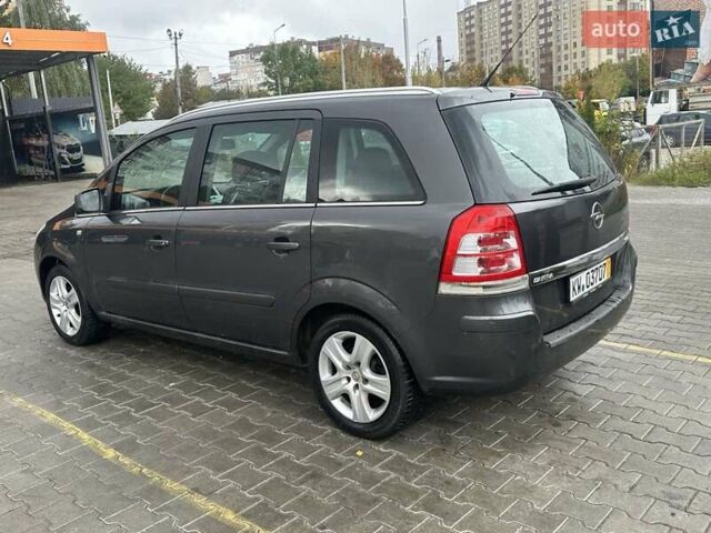 Сірий Опель Зафіра, об'ємом двигуна 1.6 л та пробігом 231 тис. км за 5999 $, фото 7 на Automoto.ua