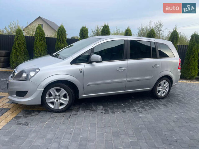Сірий Опель Зафіра, об'ємом двигуна 1.6 л та пробігом 190 тис. км за 6800 $, фото 10 на Automoto.ua