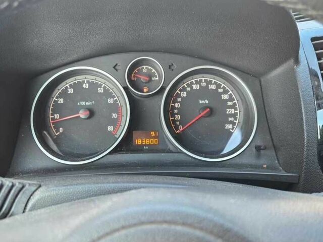 Серый Опель Зафира, объемом двигателя 1.8 л и пробегом 184 тыс. км за 7650 $, фото 12 на Automoto.ua