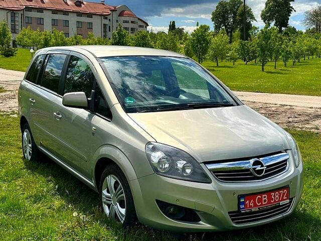 Серый Опель Зафира, объемом двигателя 1.6 л и пробегом 143 тыс. км за 6900 $, фото 4 на Automoto.ua