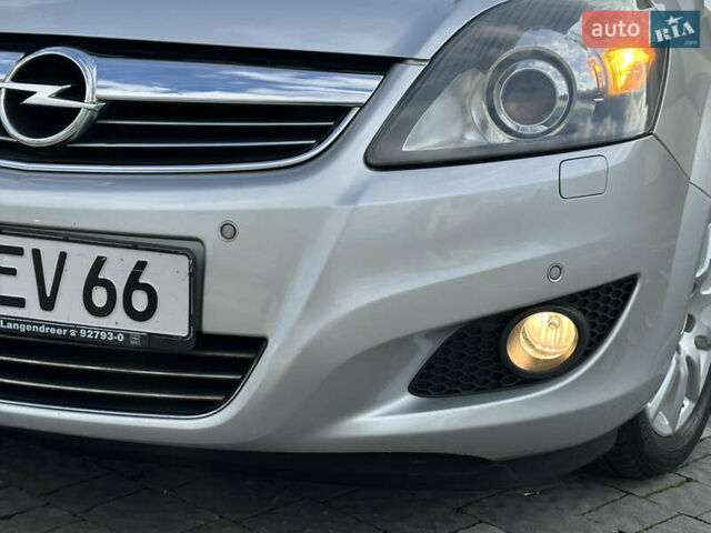 Сірий Опель Зафіра, об'ємом двигуна 1.6 л та пробігом 156 тис. км за 6699 $, фото 30 на Automoto.ua