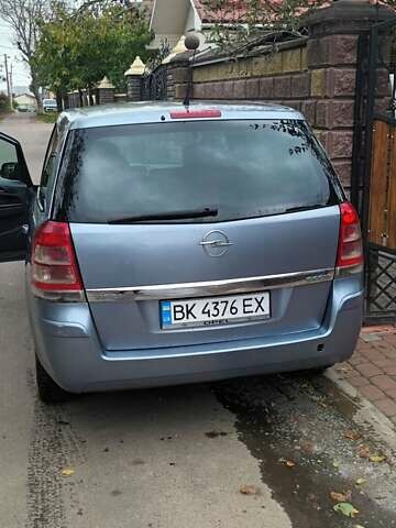 Опель Зафира 2010 в Ровно на Automoto.ua Серый Опель Зафира, объемом двигателя 1.7 л и пробегом 340 тыс. км за 6200 $, фото 7 на Automoto.ua