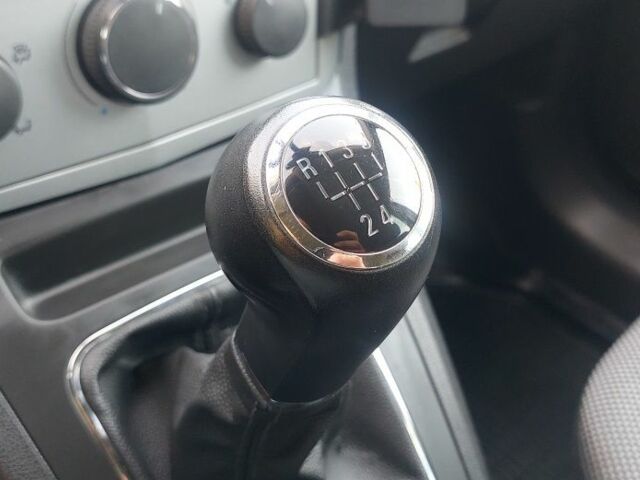 Серый Опель Зафира, объемом двигателя 1.6 л и пробегом 189 тыс. км за 6700 $, фото 16 на Automoto.ua