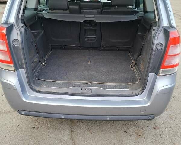 Сірий Опель Зафіра, об'ємом двигуна 1.7 л та пробігом 228 тис. км за 6500 $, фото 6 на Automoto.ua