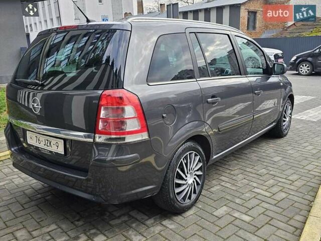 Серый Опель Зафира, объемом двигателя 1.8 л и пробегом 180 тыс. км за 7000 $, фото 9 на Automoto.ua