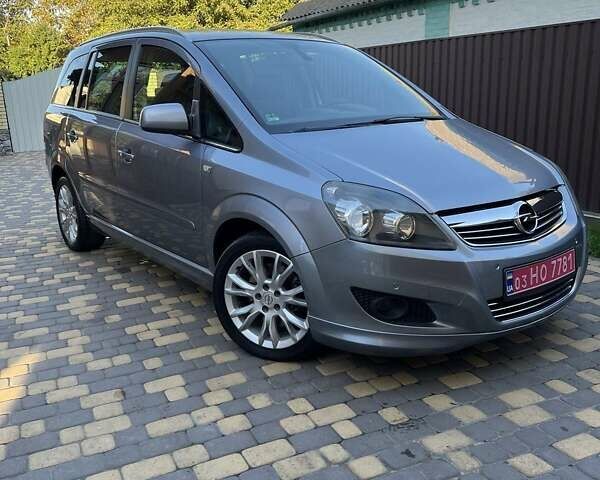 Опель Зафира 2010 в Луцке на Automoto.ua Серый Опель Зафира, объемом двигателя 1.6 л и пробегом 172 тыс. км за 6999 $, фото 56 на Automoto.ua