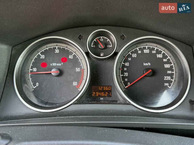 Сірий Опель Зафіра, об'ємом двигуна 1.7 л та пробігом 234 тис. км за 6999 $, фото 50 на Automoto.ua