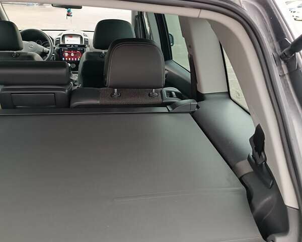 Серый Опель Зафира, объемом двигателя 1.8 л и пробегом 204 тыс. км за 8200 $, фото 2 на Automoto.ua