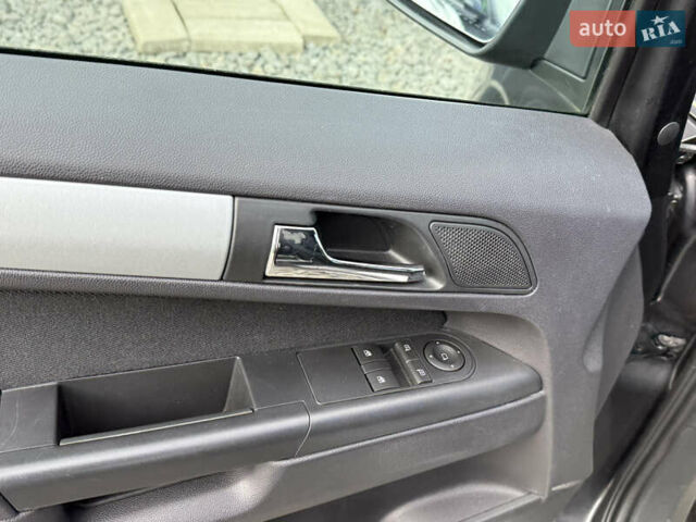 Опель Зафира 2010 в Стрые на Automoto.ua Серый Опель Зафира, объемом двигателя 1.8 л и пробегом 197 тыс. км за 6999 $, фото 47 на Automoto.ua