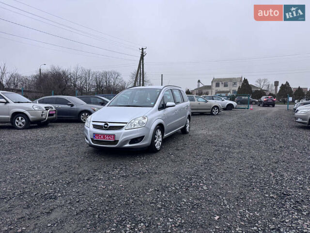 Серый Опель Зафира, объемом двигателя 1.8 л и пробегом 250 тыс. км за 6140 $, фото 1 на Automoto.ua