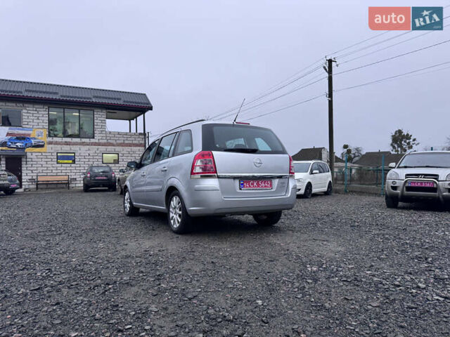Серый Опель Зафира, объемом двигателя 1.8 л и пробегом 250 тыс. км за 6140 $, фото 15 на Automoto.ua