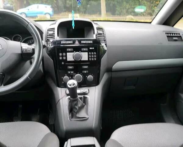 Сірий Опель Зафіра, об'ємом двигуна 0 л та пробігом 183 тис. км за 7650 $, фото 9 на Automoto.ua