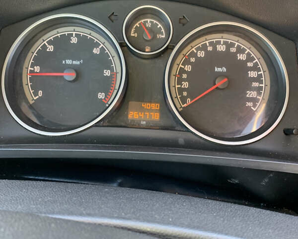 Серый Опель Зафира, объемом двигателя 1.7 л и пробегом 265 тыс. км за 6950 $, фото 8 на Automoto.ua