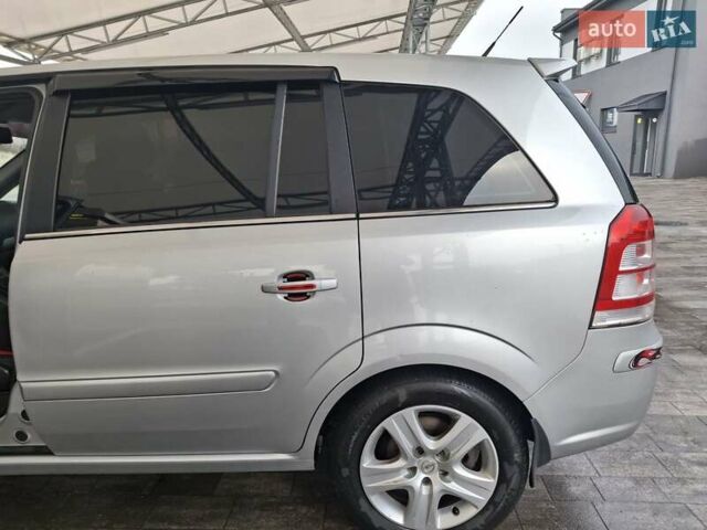 Сірий Опель Зафіра, об'ємом двигуна 1.7 л та пробігом 284 тис. км за 6300 $, фото 20 на Automoto.ua