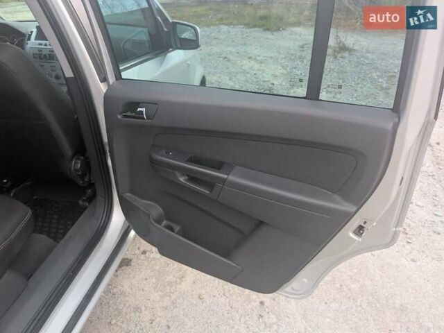 Серый Опель Зафира, объемом двигателя 1.69 л и пробегом 277 тыс. км за 6800 $, фото 14 на Automoto.ua